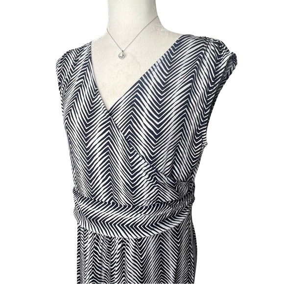 Talbots Maxi Dress Sleeveless V Neck Herringbone Chevron Stripe Blue White Large - Picture 12 of 13
